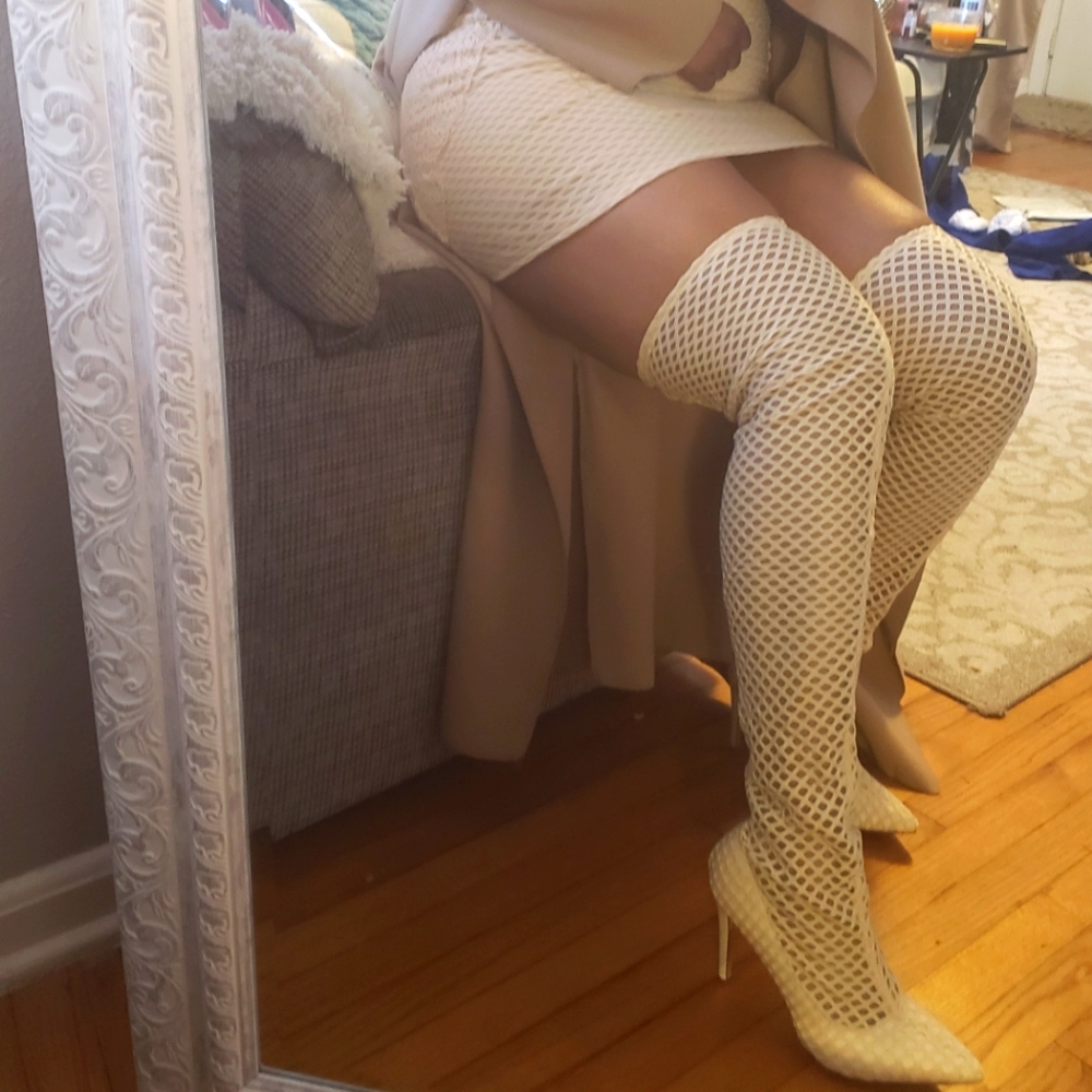 Beige mesh boots